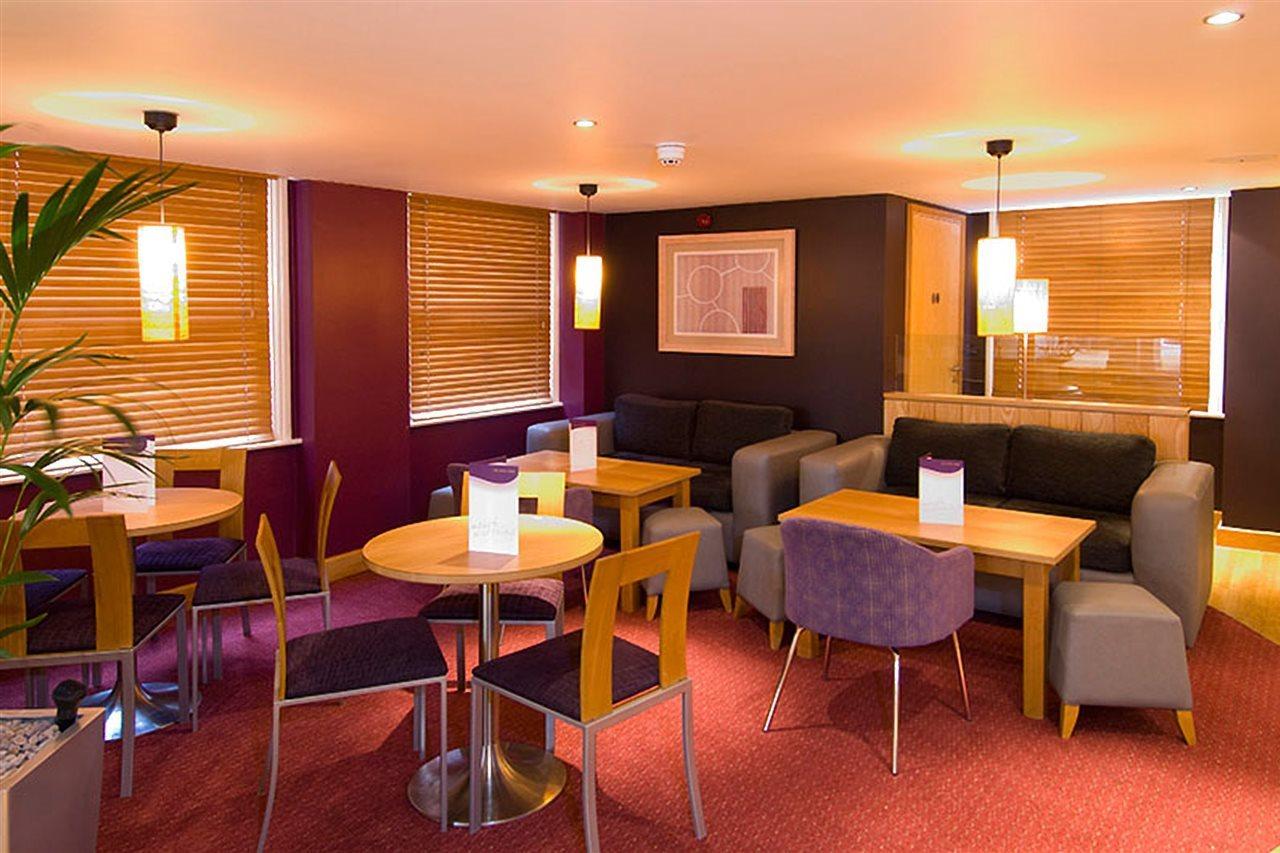Comfort Inn Kensington London Exterior photo