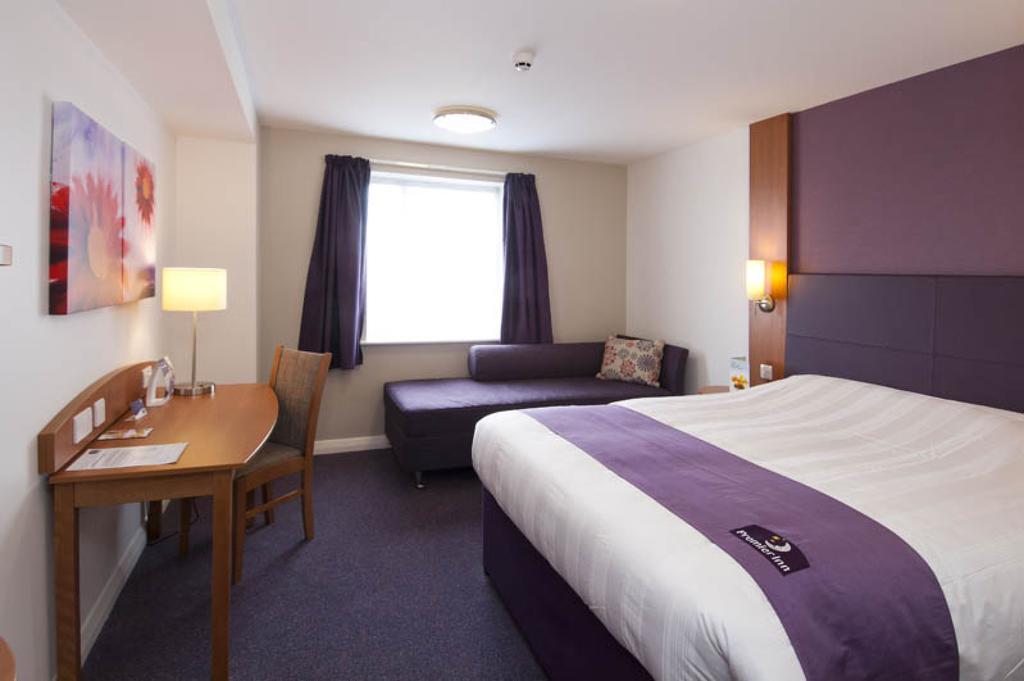 Comfort Inn Kensington London Exterior photo