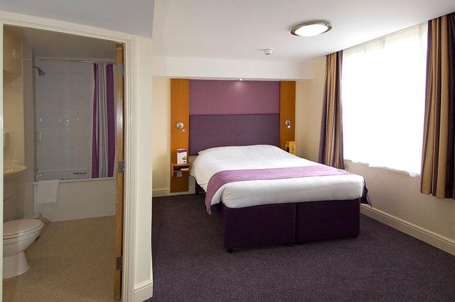 Comfort Inn Kensington London Exterior photo